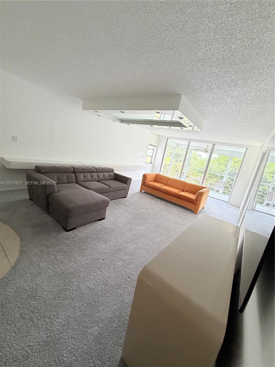 4020 W Palm Aire Dr 403
