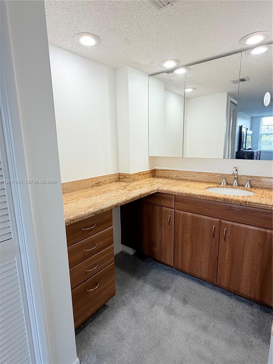 NO 103 PALM-AIRE COUNTRY - Residential Lease