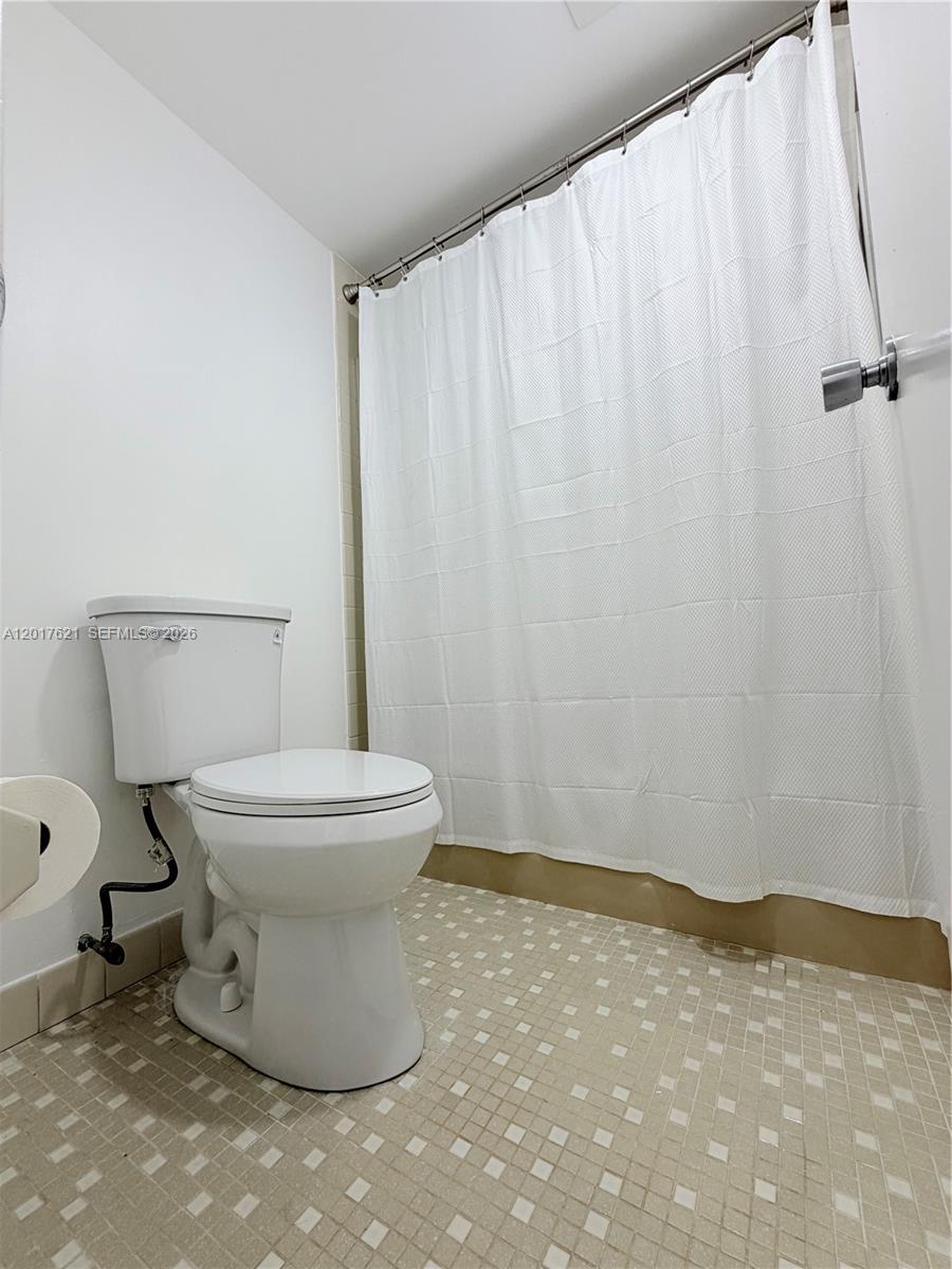 NO 103 PALM-AIRE COUNTRY - Residential Lease