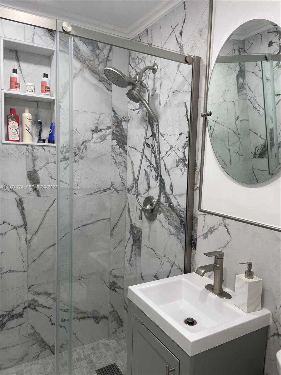 LAKE FOREST SEC 4 - Residential Lease