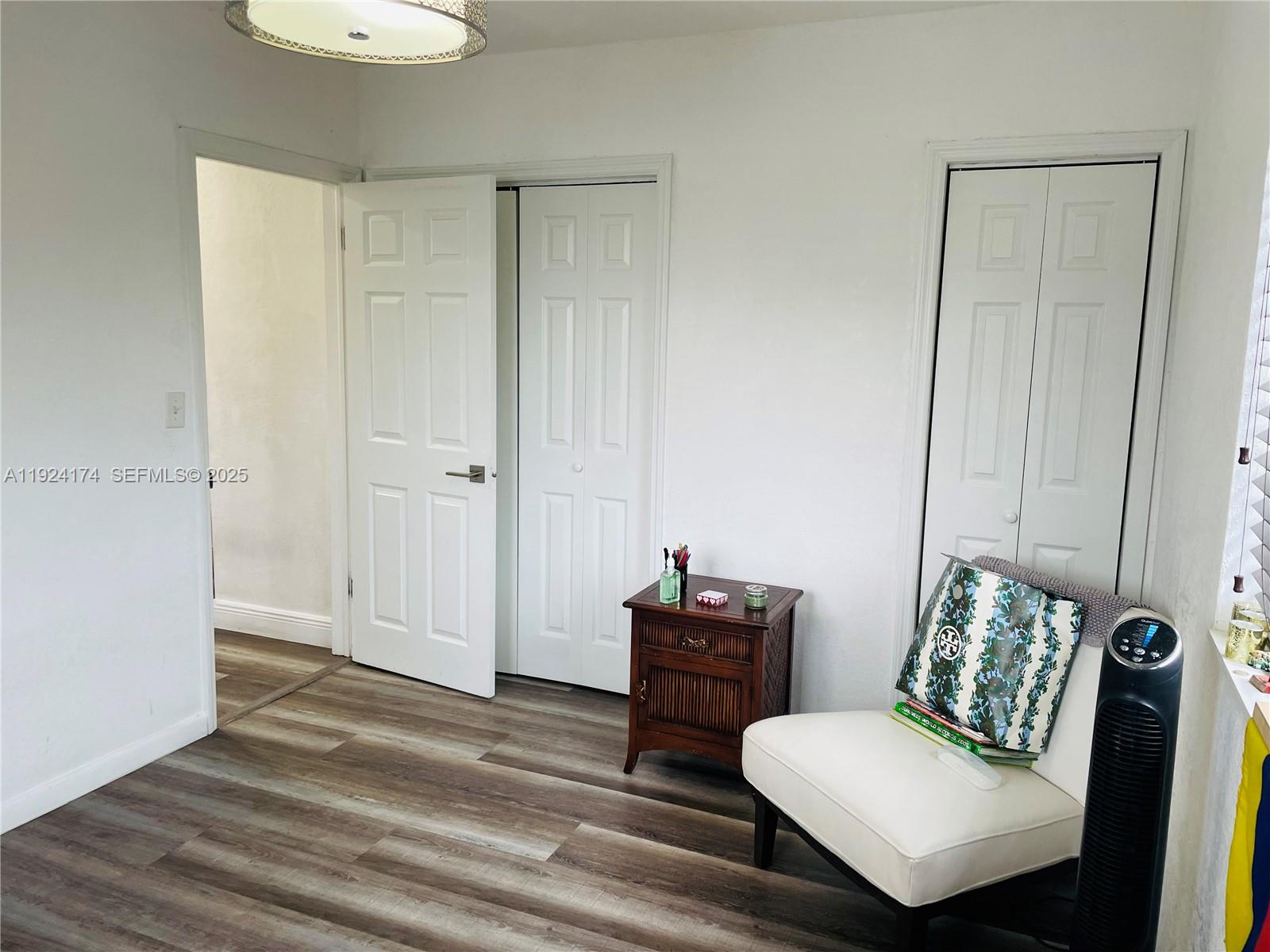 LAKE FOREST SEC 4 - Residential Lease