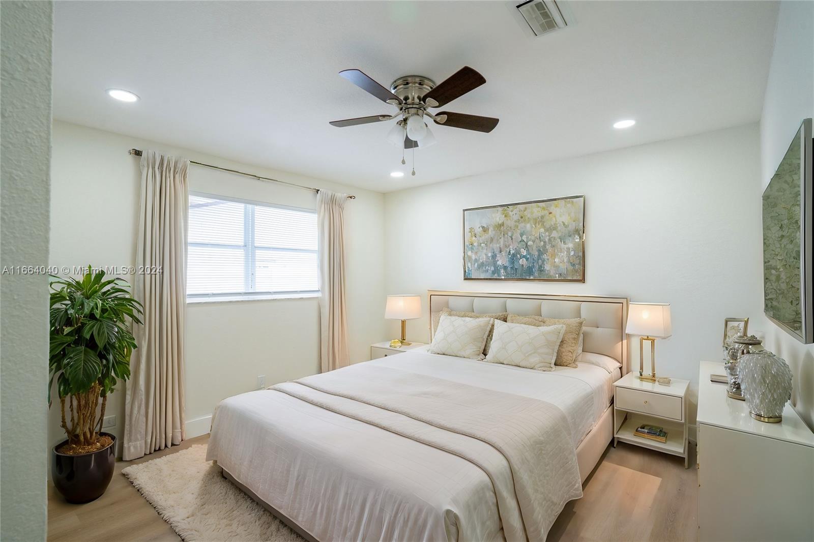 ARROWHEAD GOLF & TENNIS C - Residential