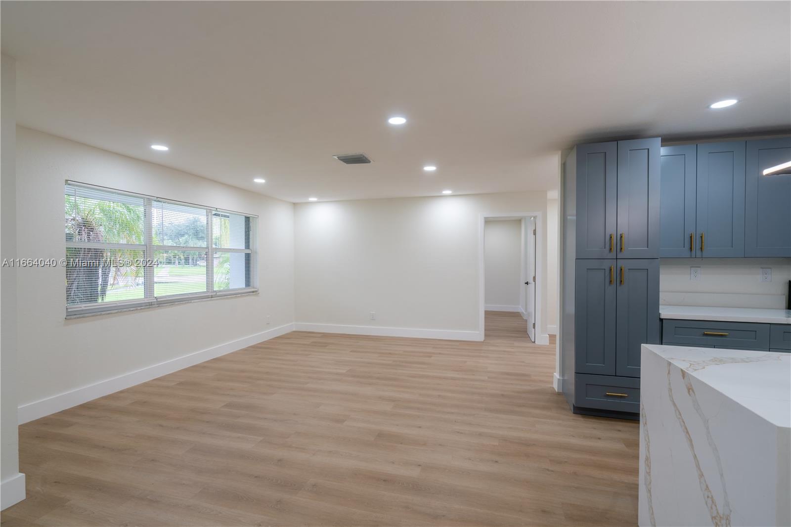 ARROWHEAD GOLF & TENNIS C - Residential