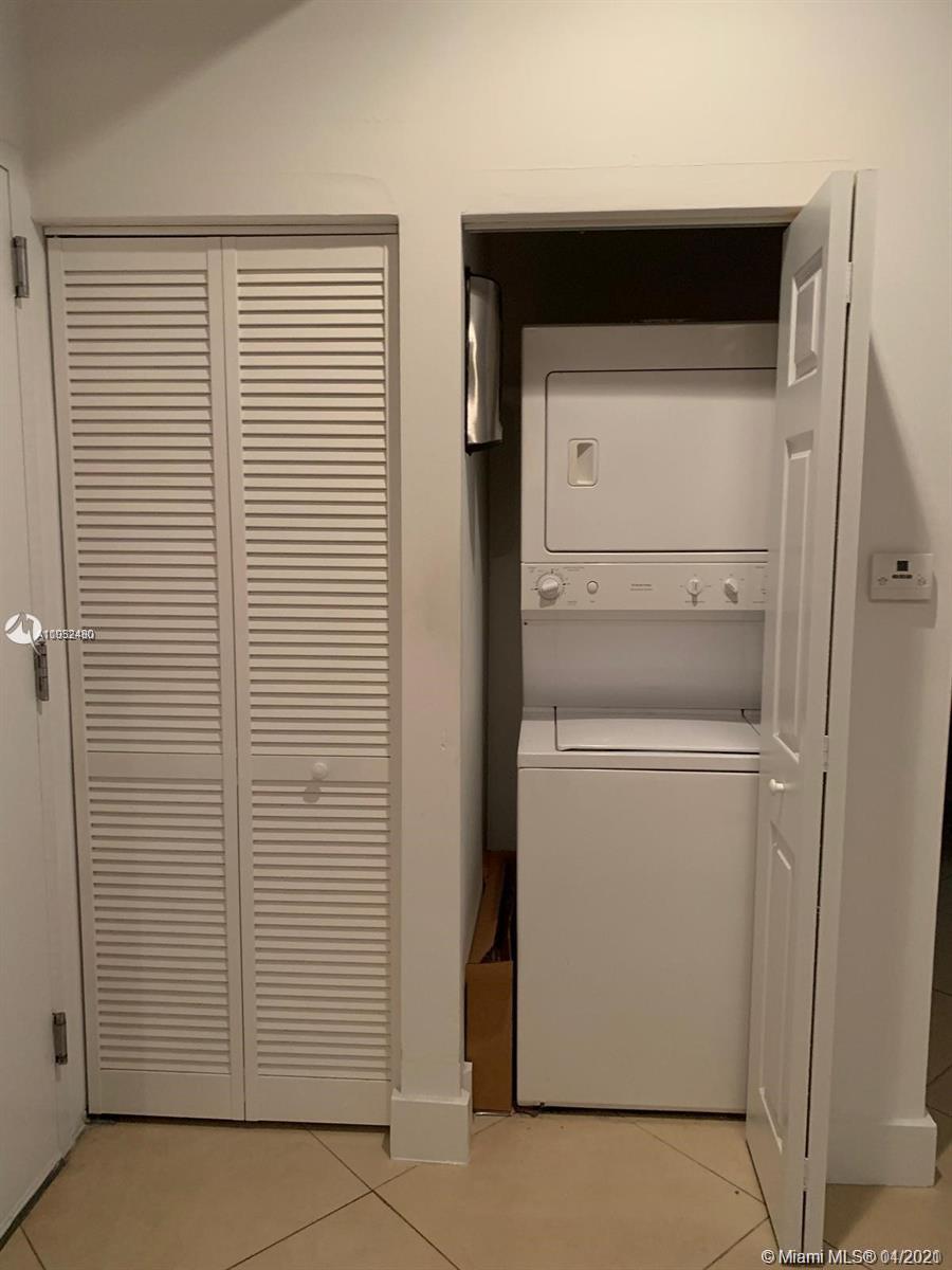 UPTOWN LOFTS CONDO - Residential Lease