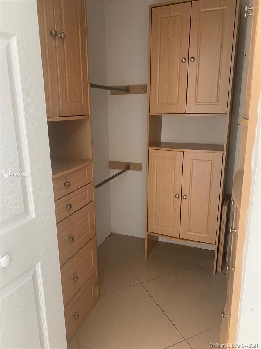 UPTOWN LOFTS CONDO - Residential Lease