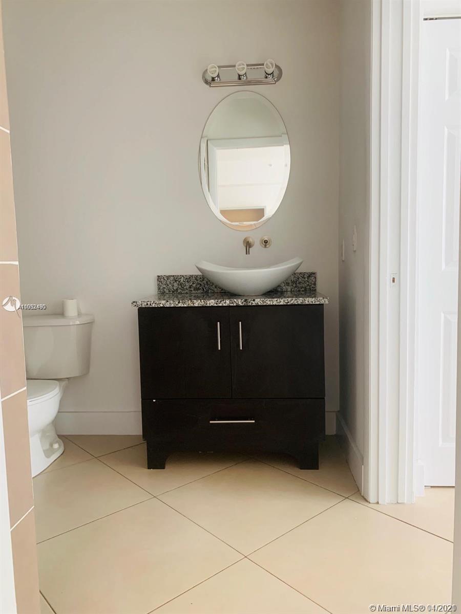 UPTOWN LOFTS CONDO - Residential Lease