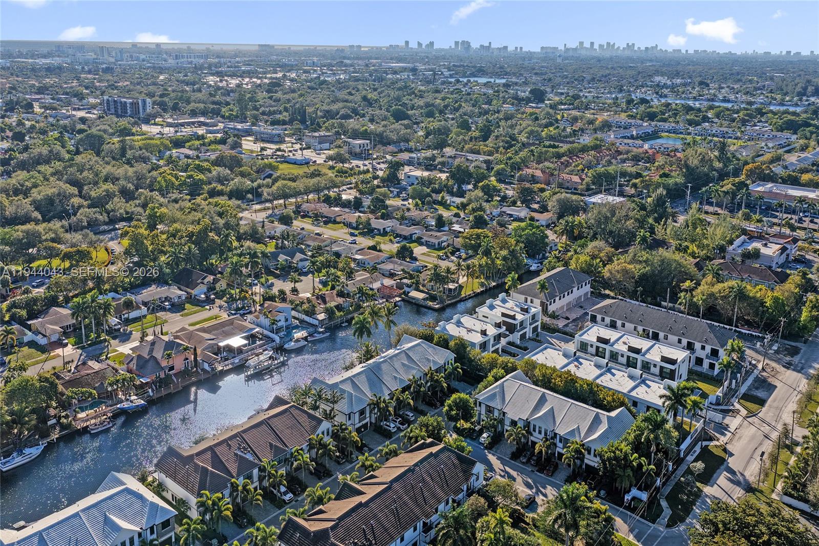 CANAL GROVES - Residential