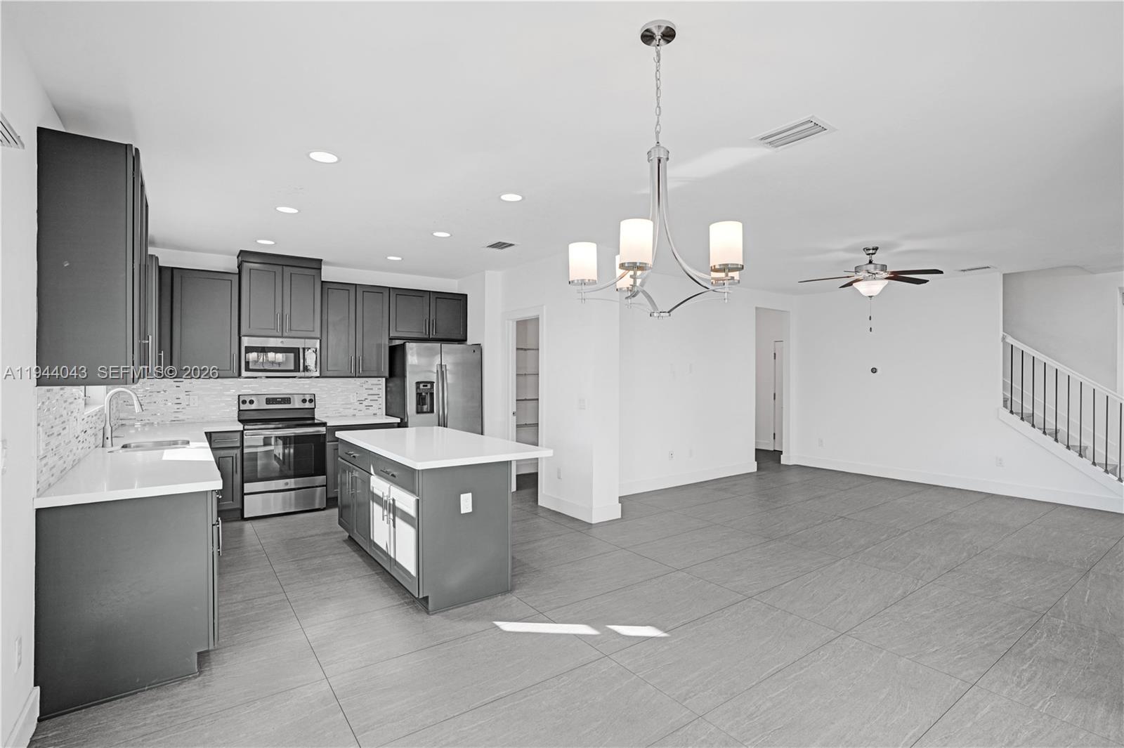 CANAL GROVES - Residential