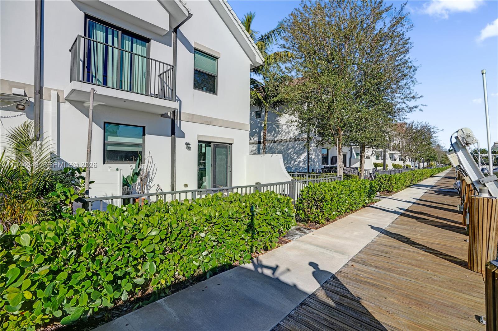 CANAL GROVES - Residential