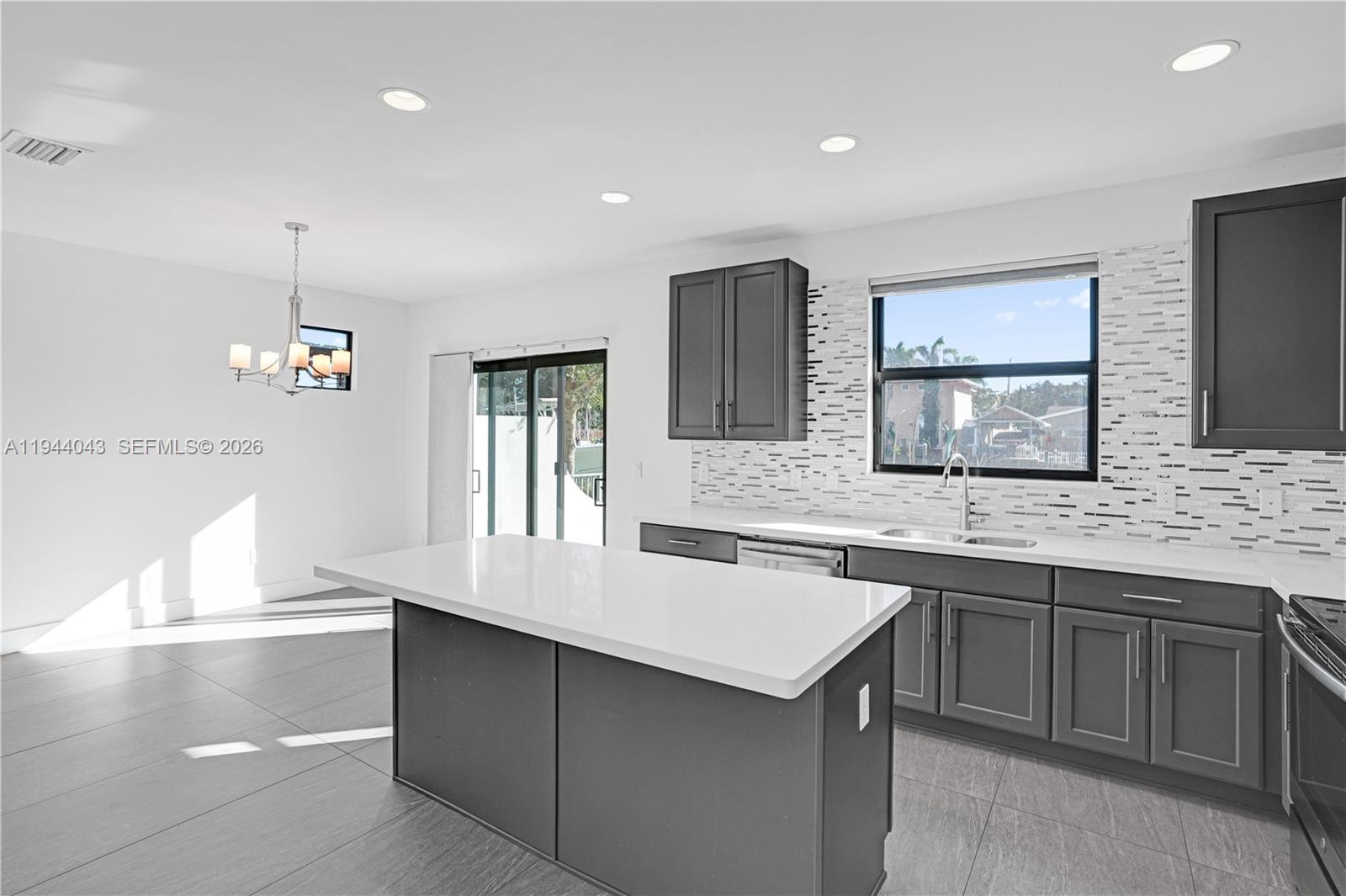 CANAL GROVES - Residential