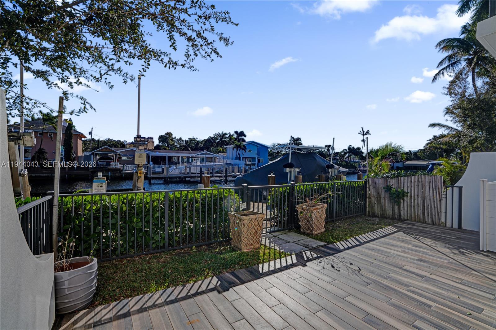 CANAL GROVES - Residential