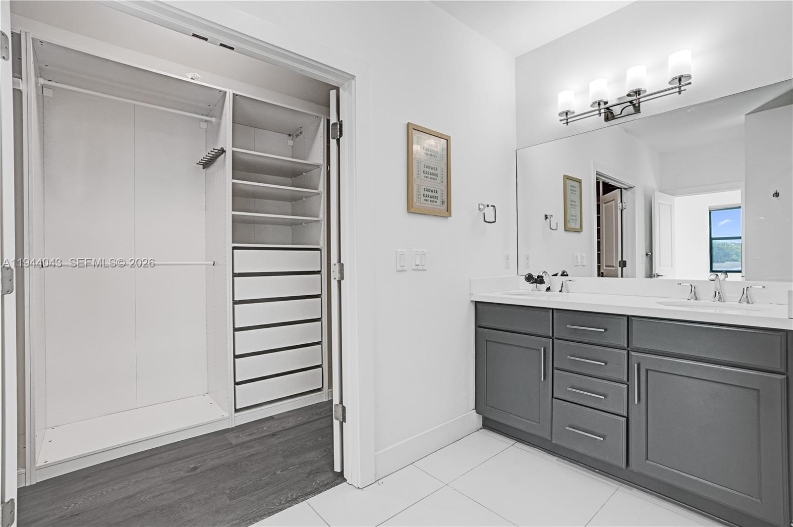 CANAL GROVES - Residential