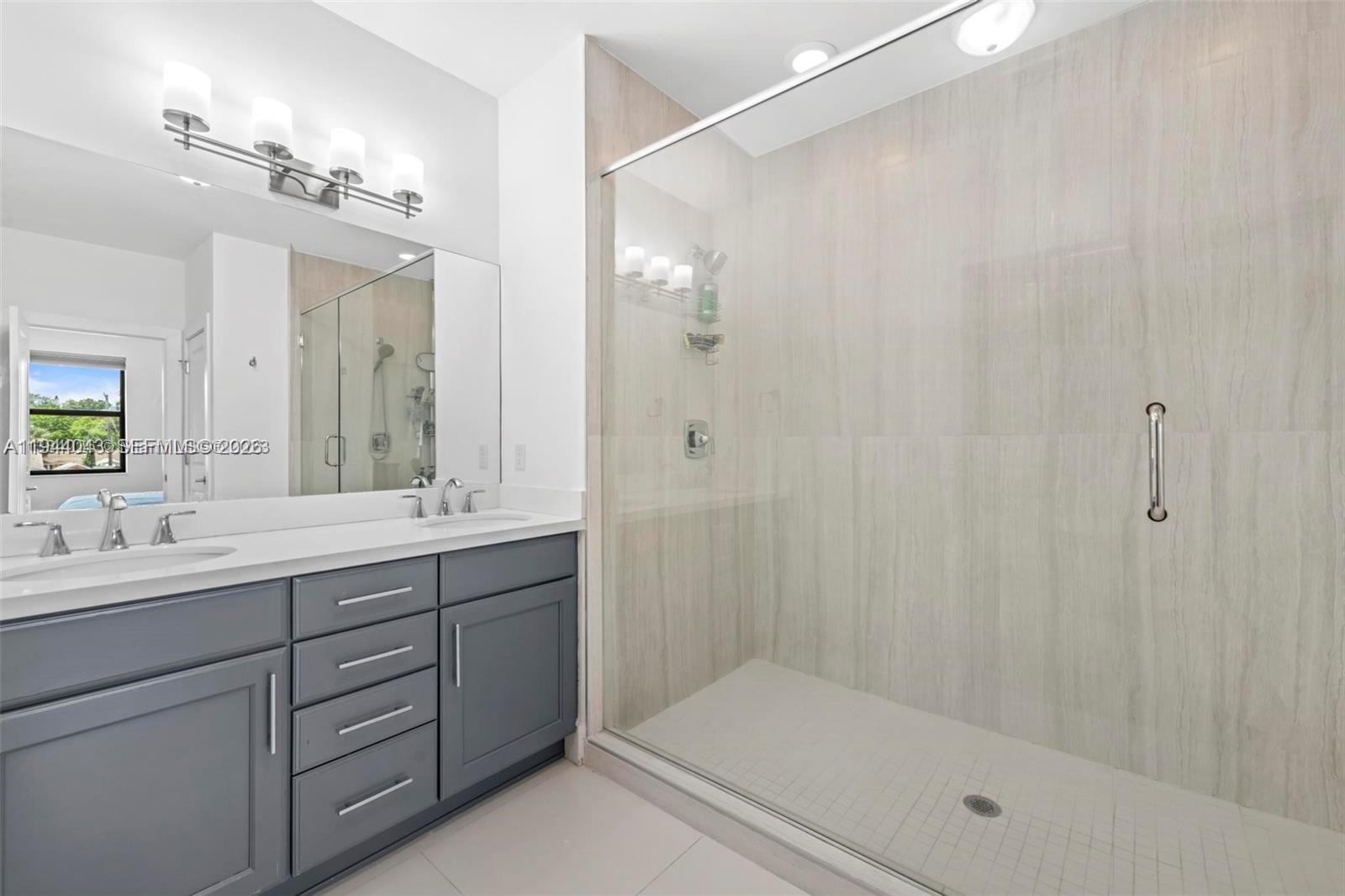 CANAL GROVES - Residential