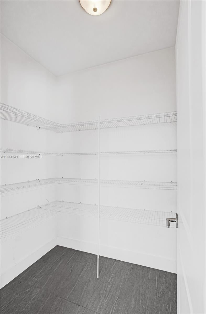 CANAL GROVES - Residential