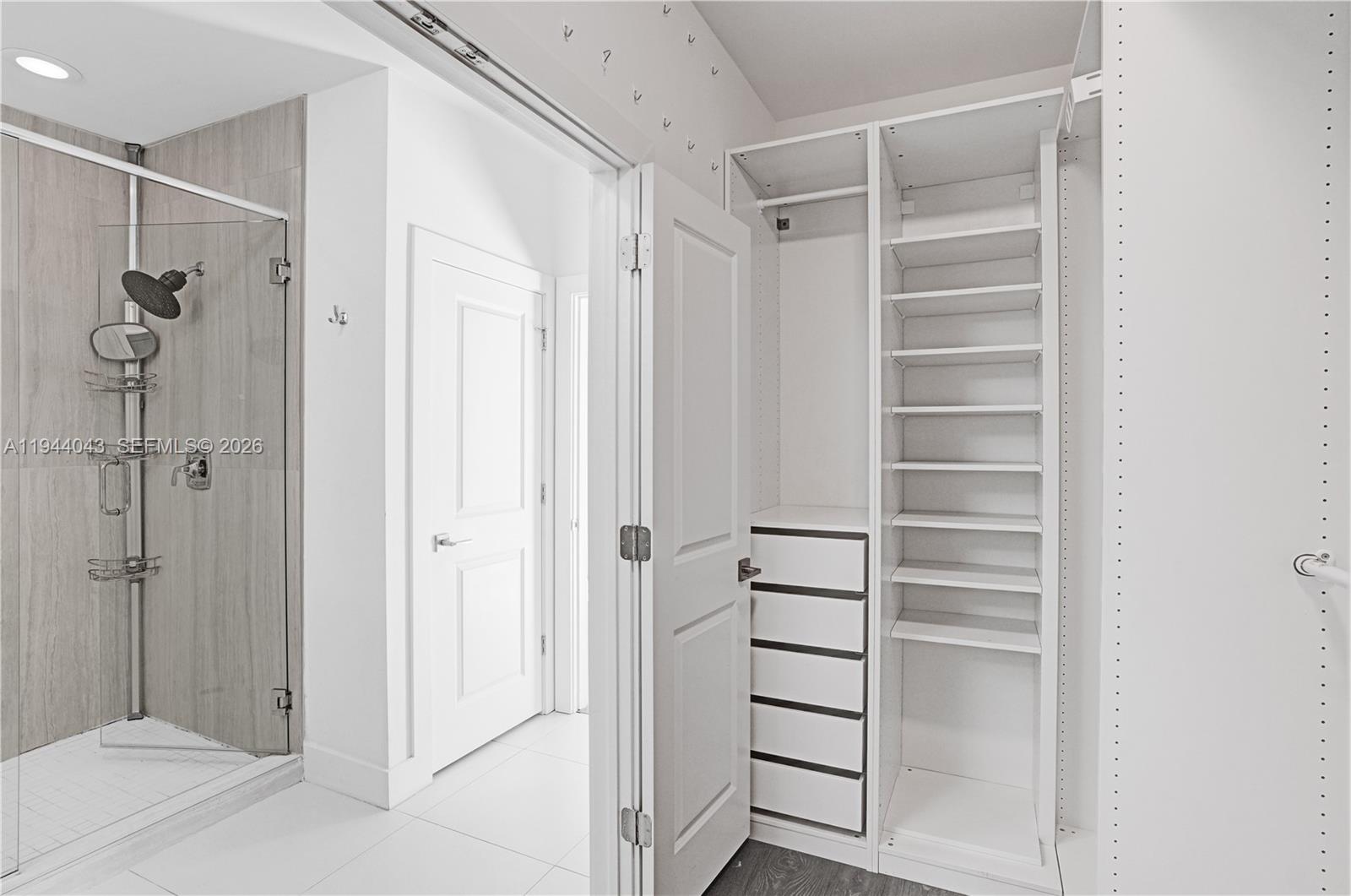 CANAL GROVES - Residential