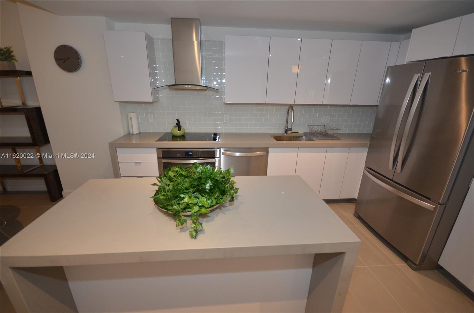 CANVAS CONDO - Residential