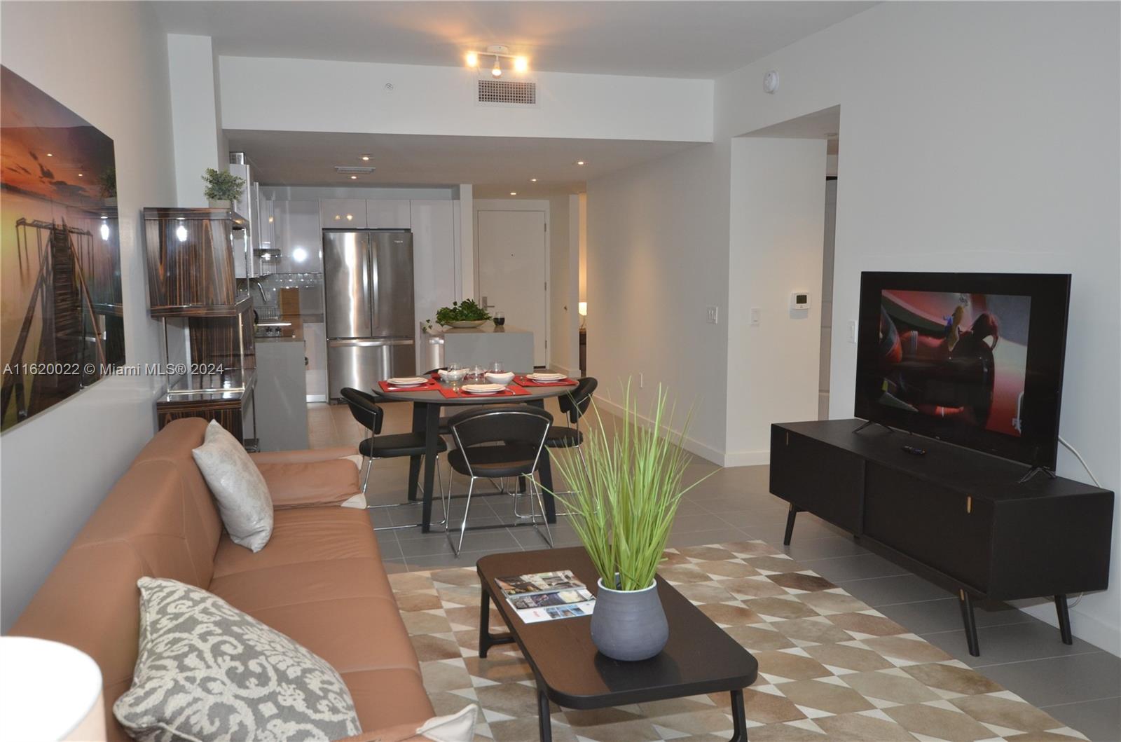 CANVAS CONDO - Residential