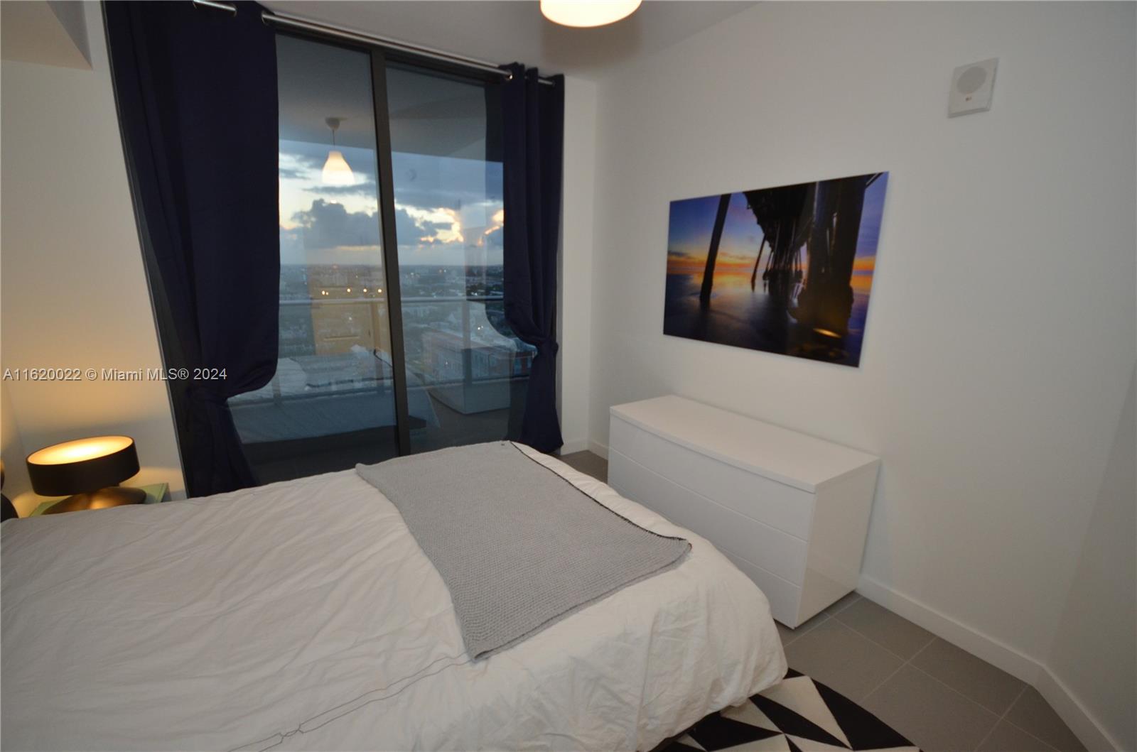 CANVAS CONDO - Residential