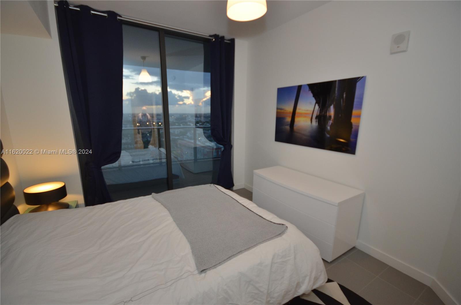 CANVAS CONDO - Residential