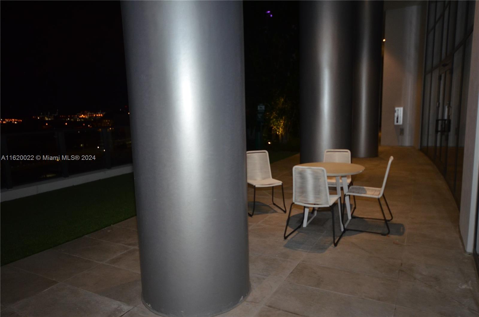 CANVAS CONDO - Residential