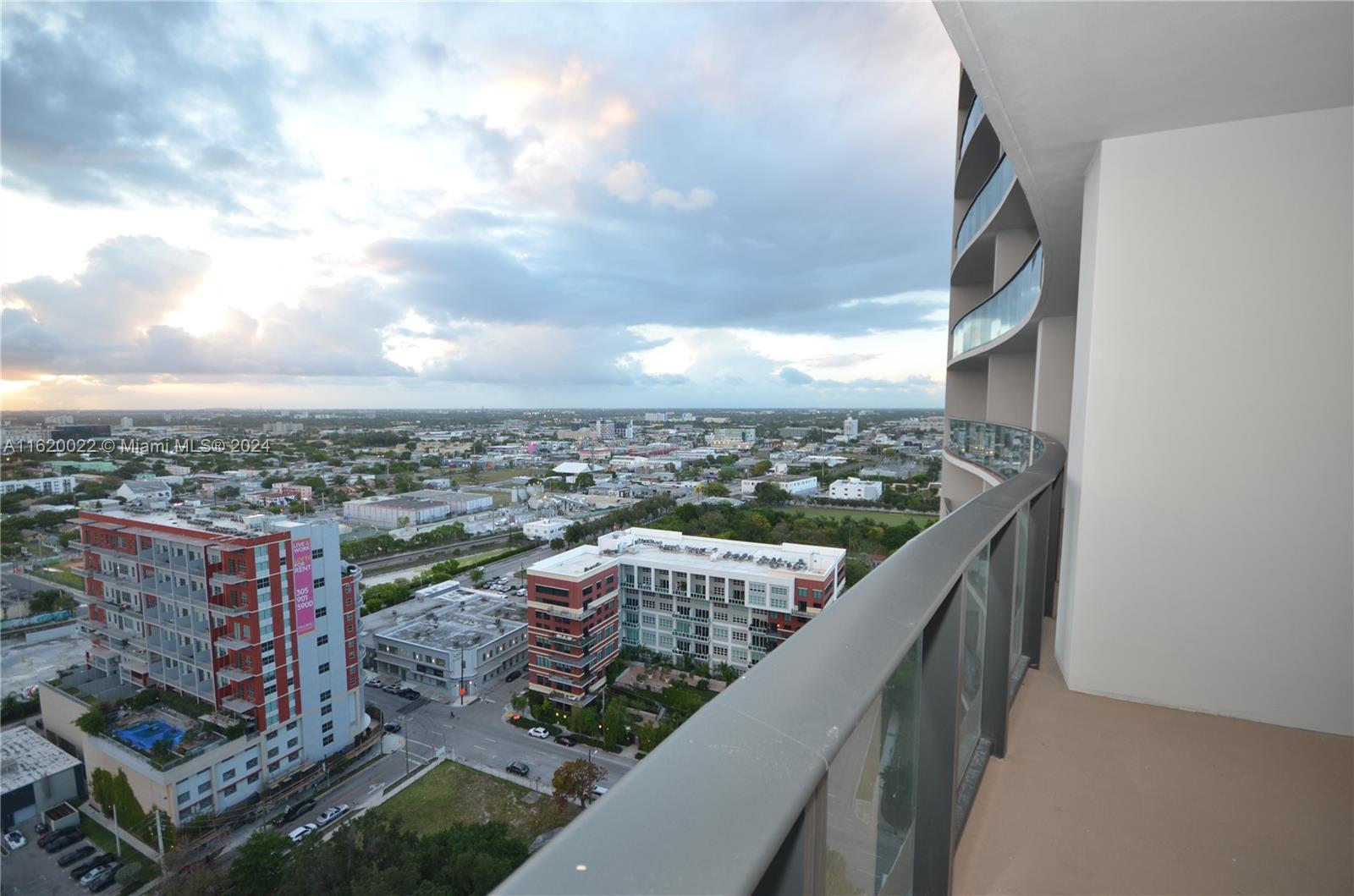 CANVAS CONDO - Residential