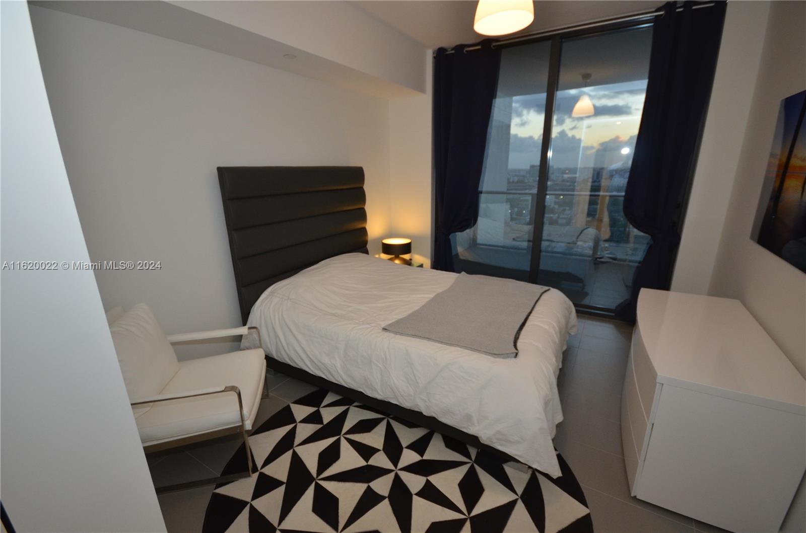 CANVAS CONDO - Residential