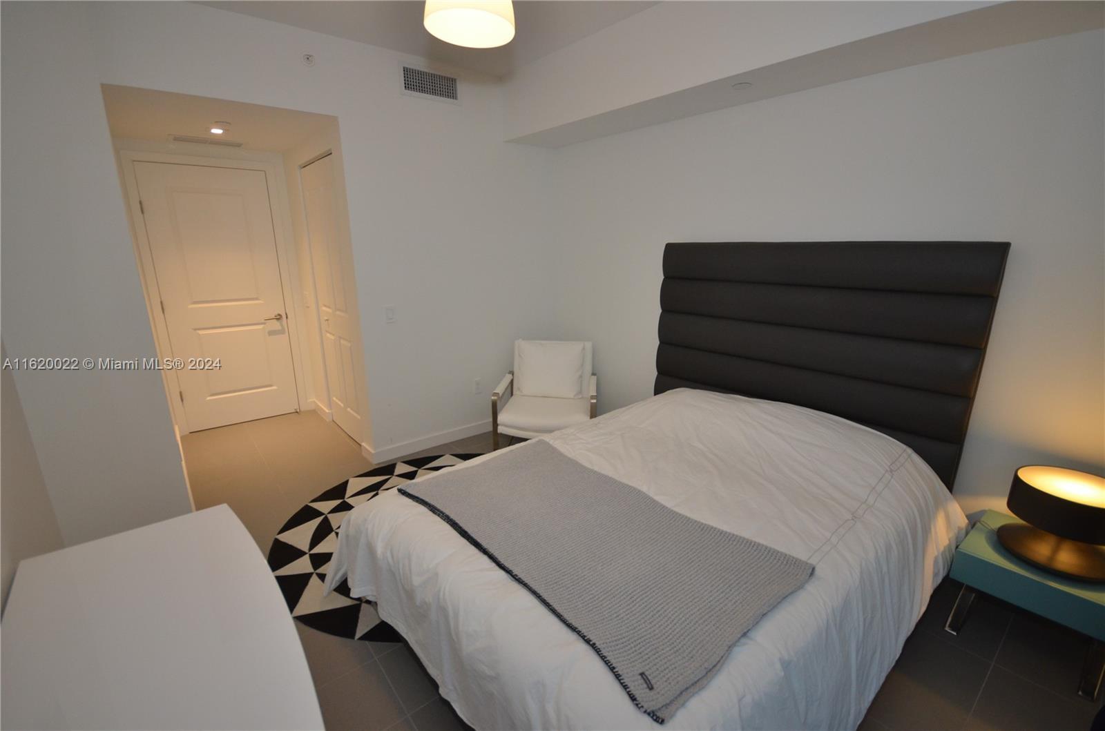 CANVAS CONDO - Residential