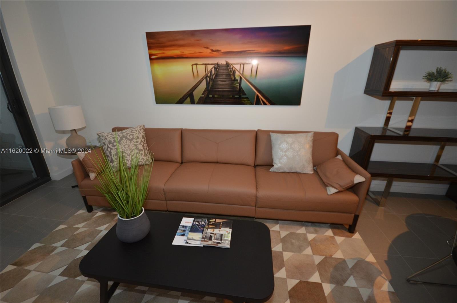 CANVAS CONDO - Residential