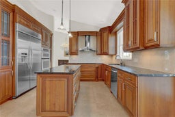 Listing photo 10