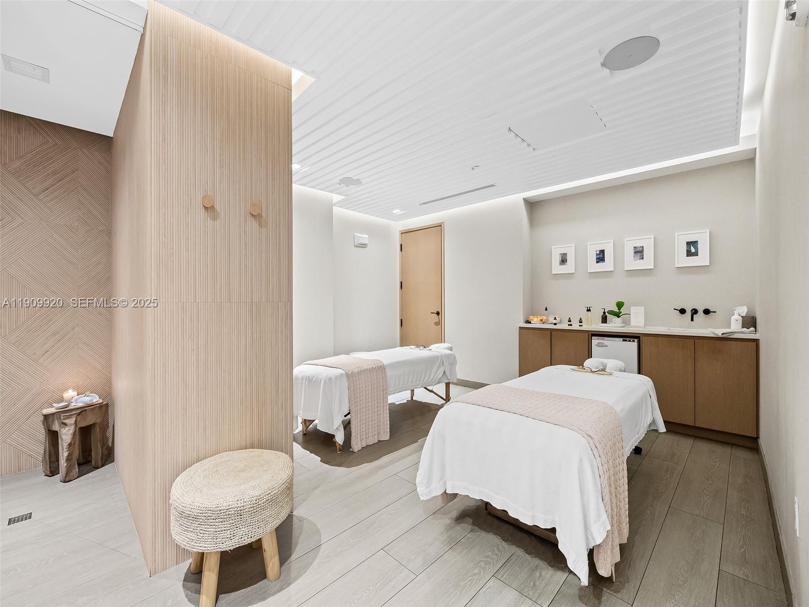 2200 FORT LAUDERDALE BEAC - Residential