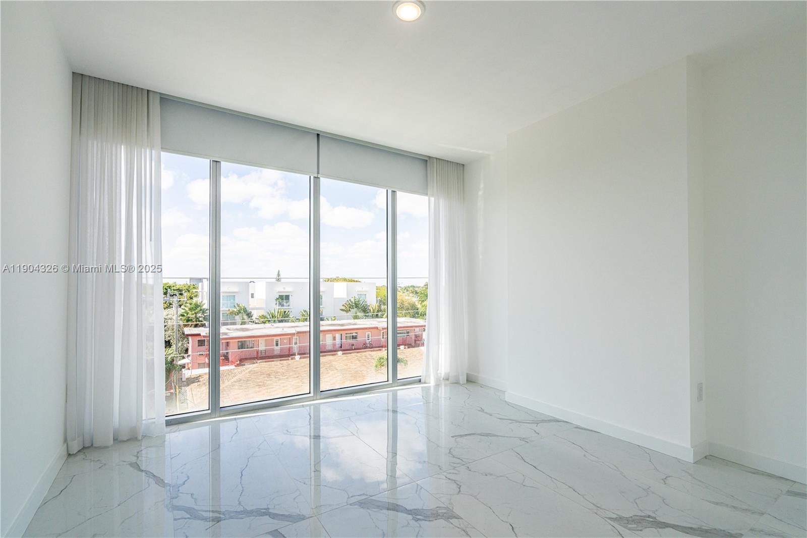 BISCAYNE BEACH SUB - Residential Lease