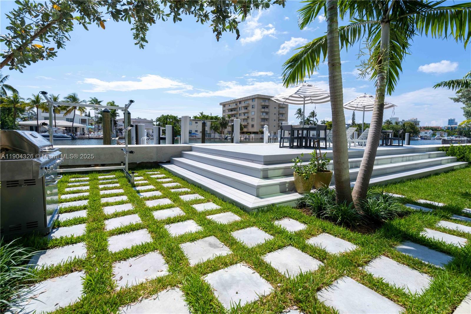 BISCAYNE BEACH SUB - Residential Lease