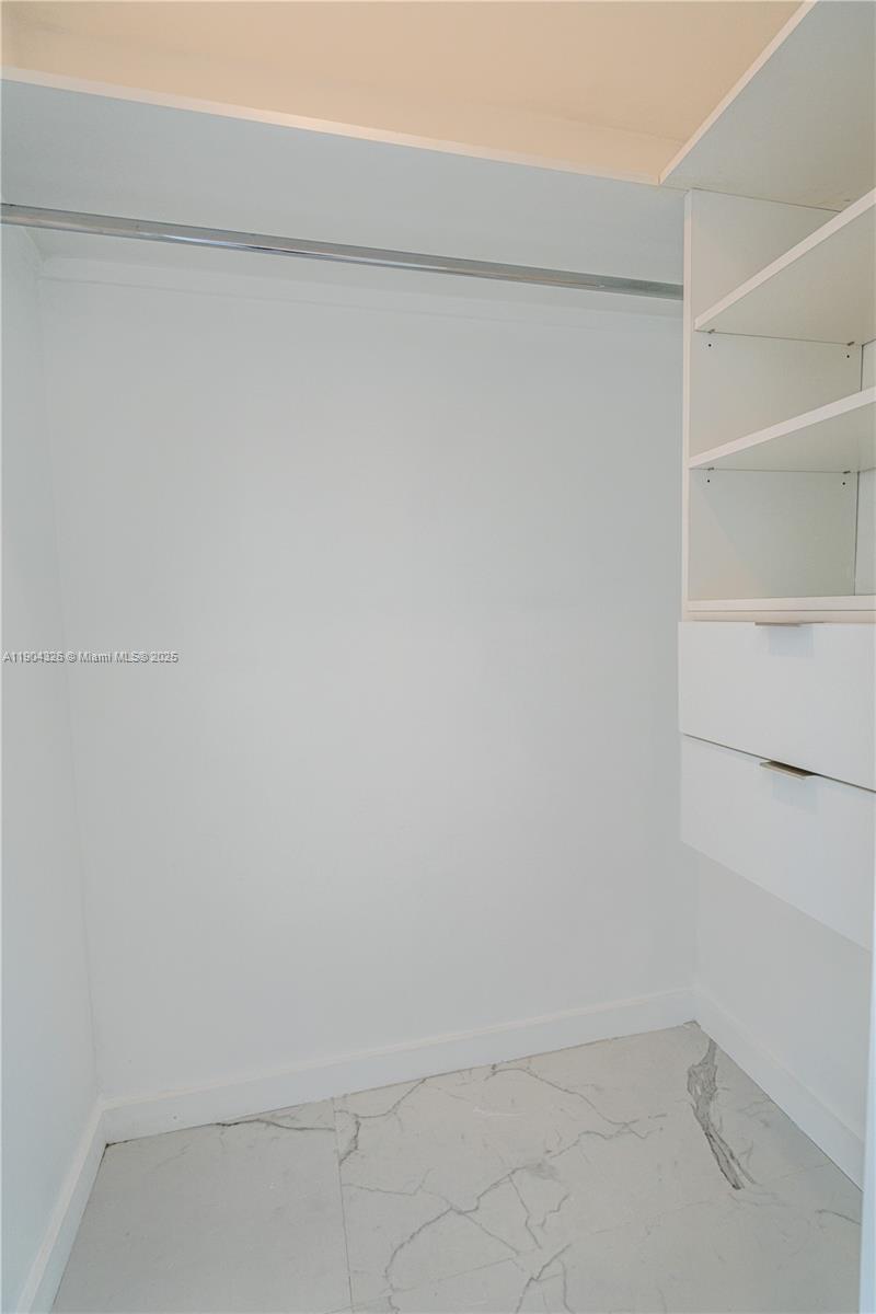 BISCAYNE BEACH SUB - Residential Lease