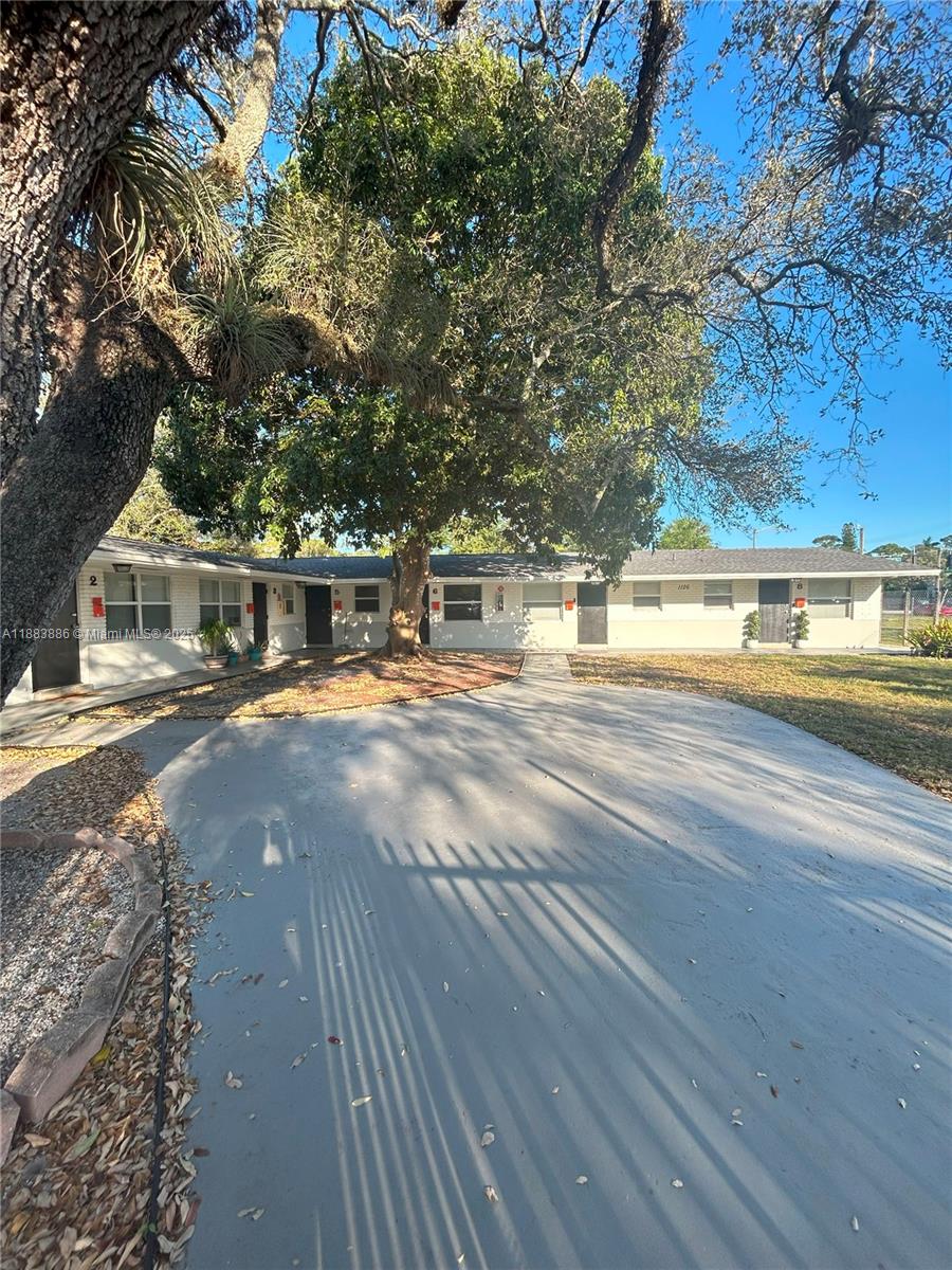 RIVERSIDE NO 3 - Residential Lease