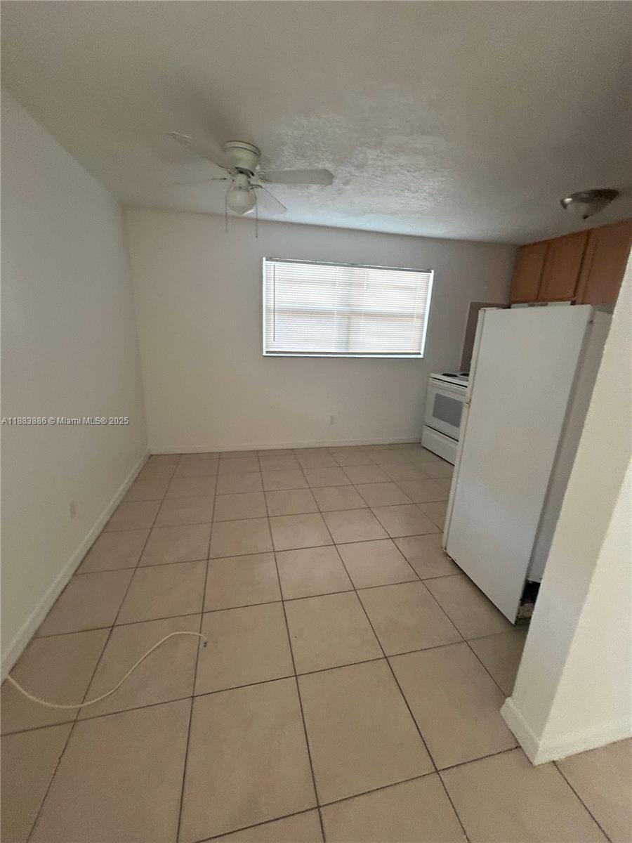 RIVERSIDE NO 3 - Residential Lease