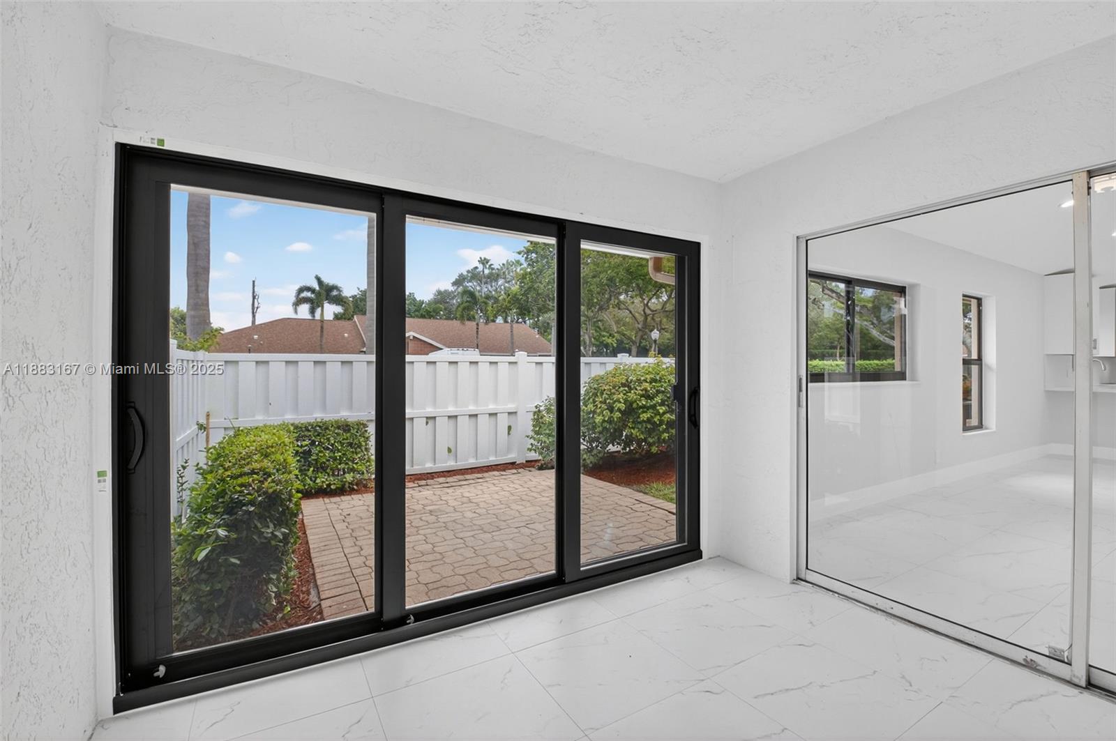 WHISPER WALK - Residential