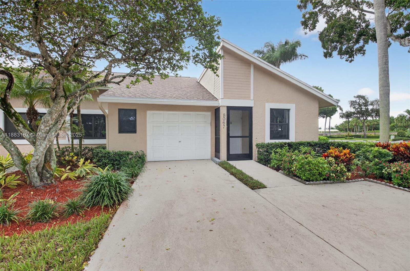 WHISPER WALK - Residential