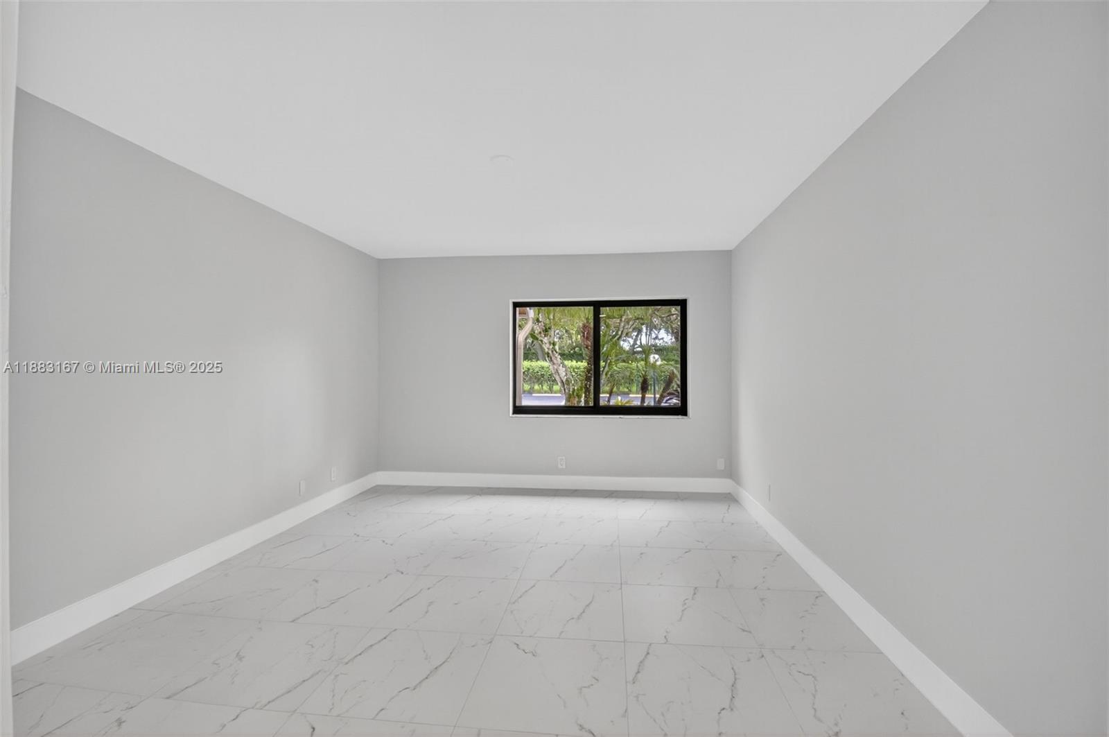 WHISPER WALK - Residential