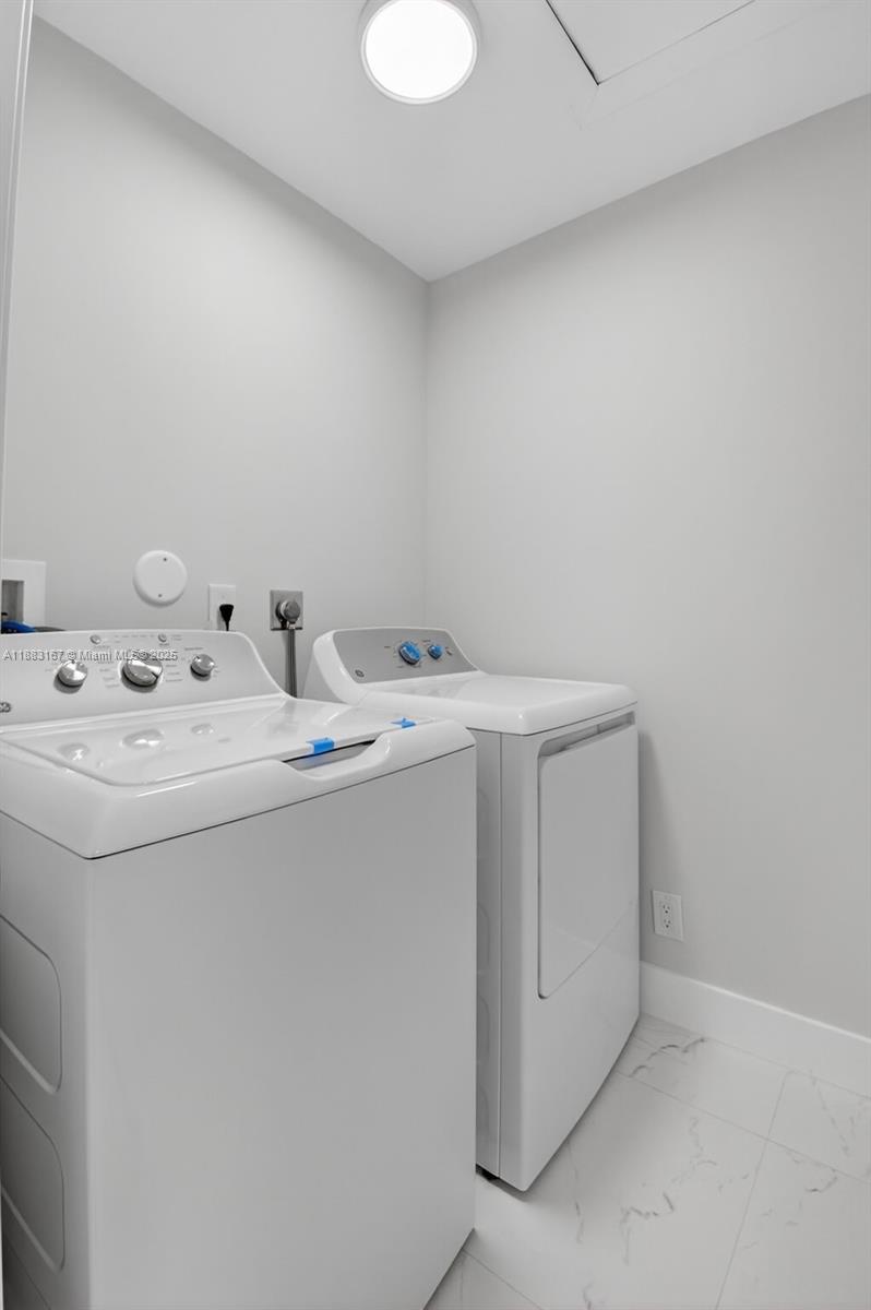 WHISPER WALK - Residential