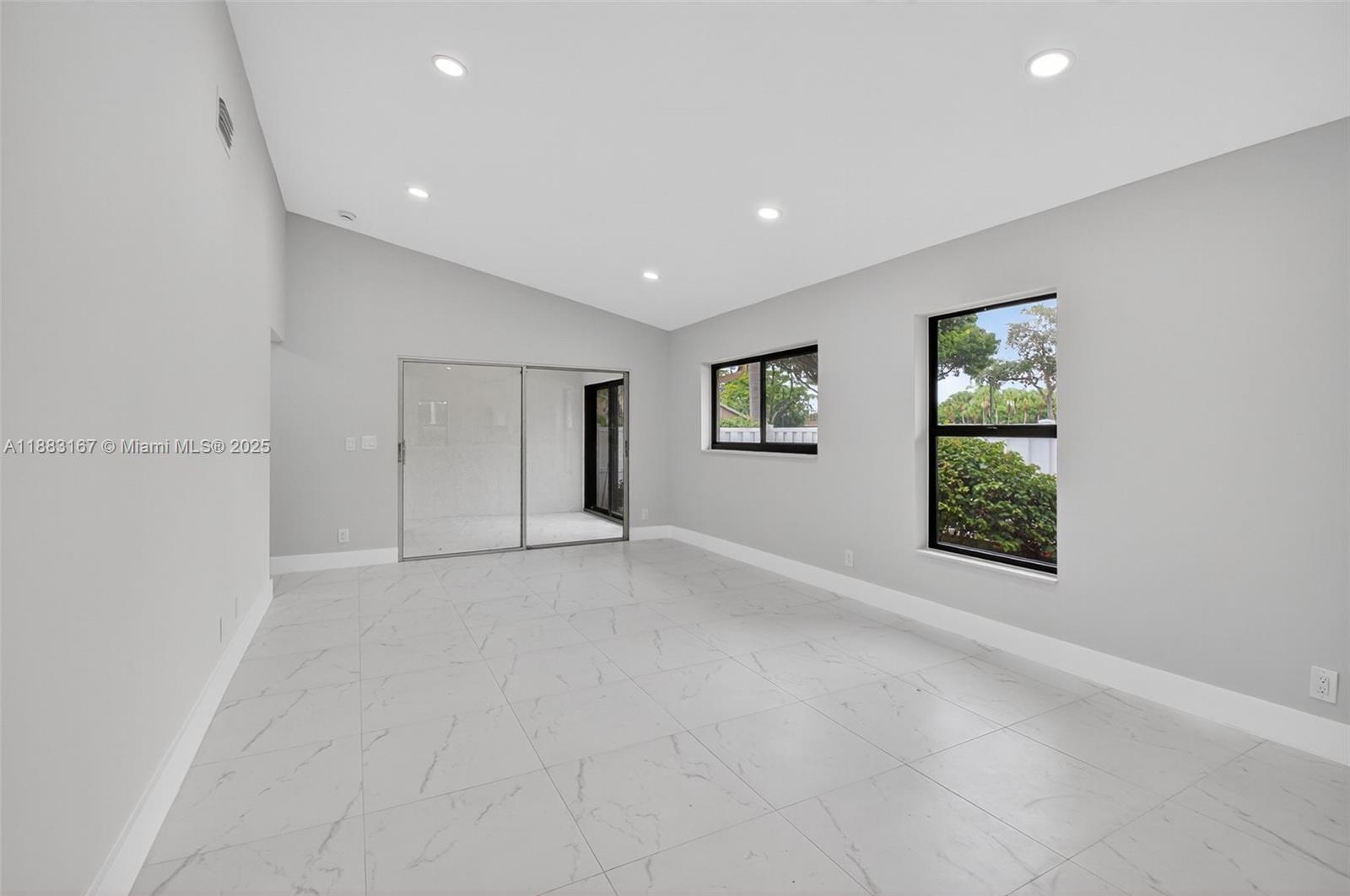 WHISPER WALK - Residential