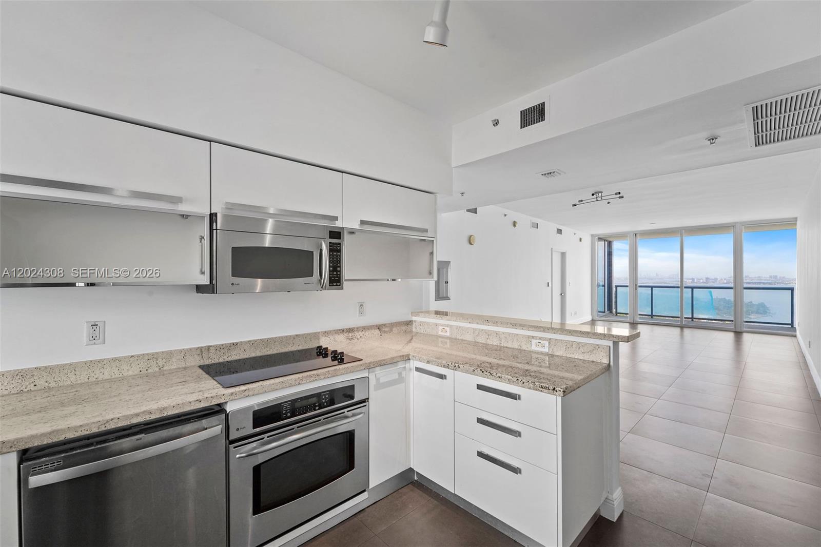 601 NE 36th St 2710