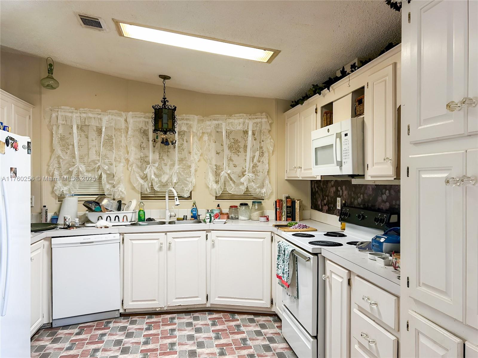 35250 SW 177th Ct Lot 48, Homestead, FL, 33034/$205,000 4 35250 SW 177th Ct Lot 48