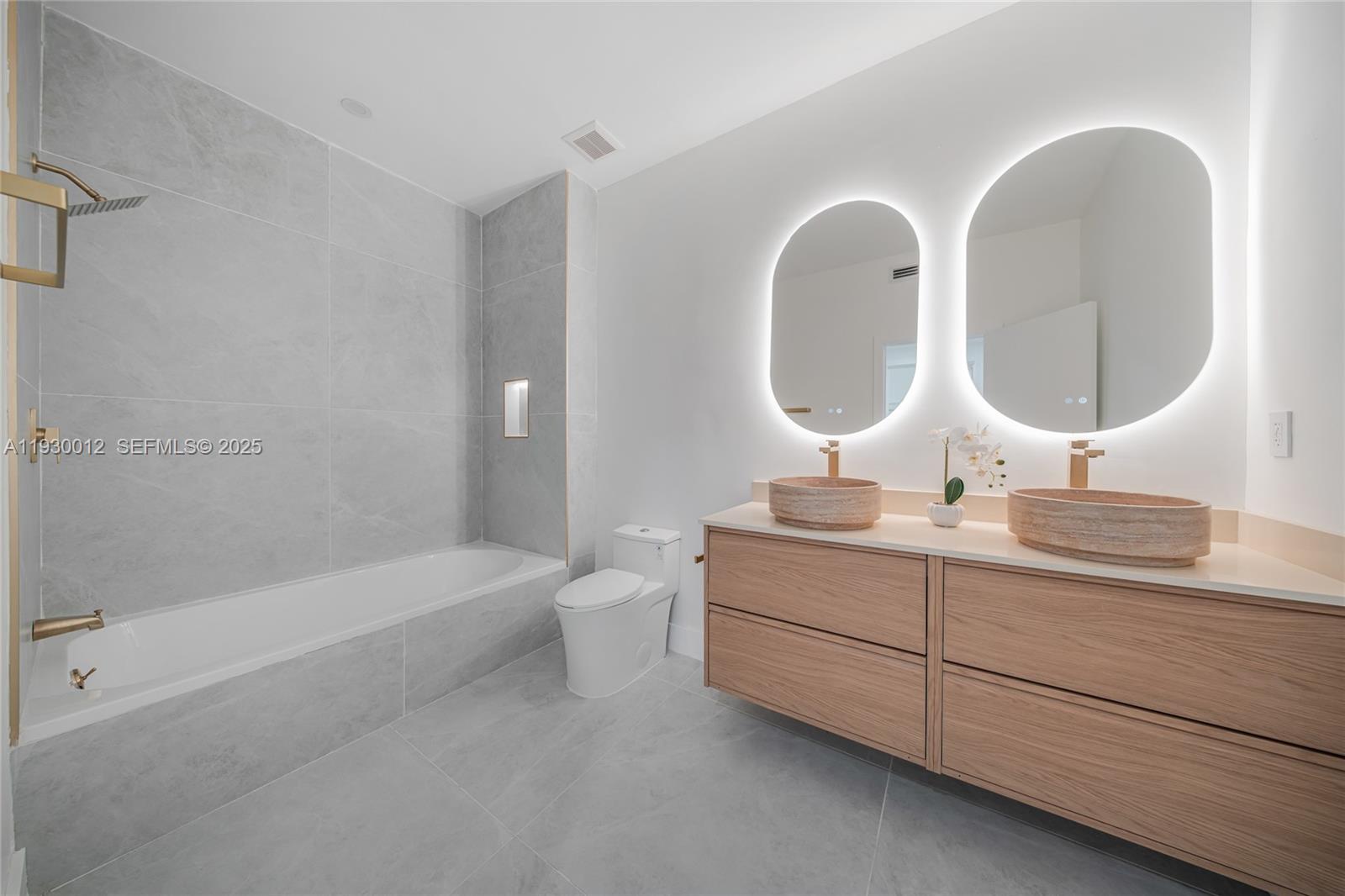 PARKWAY - Residential