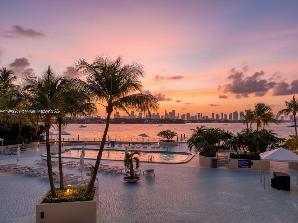 MIRADOR 1200 CONDO - Residential