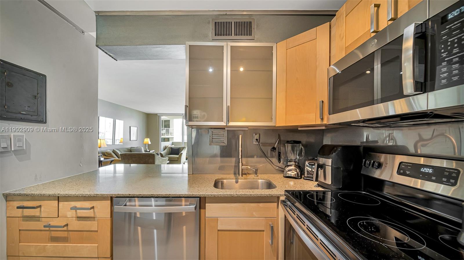1200 West Ave 719