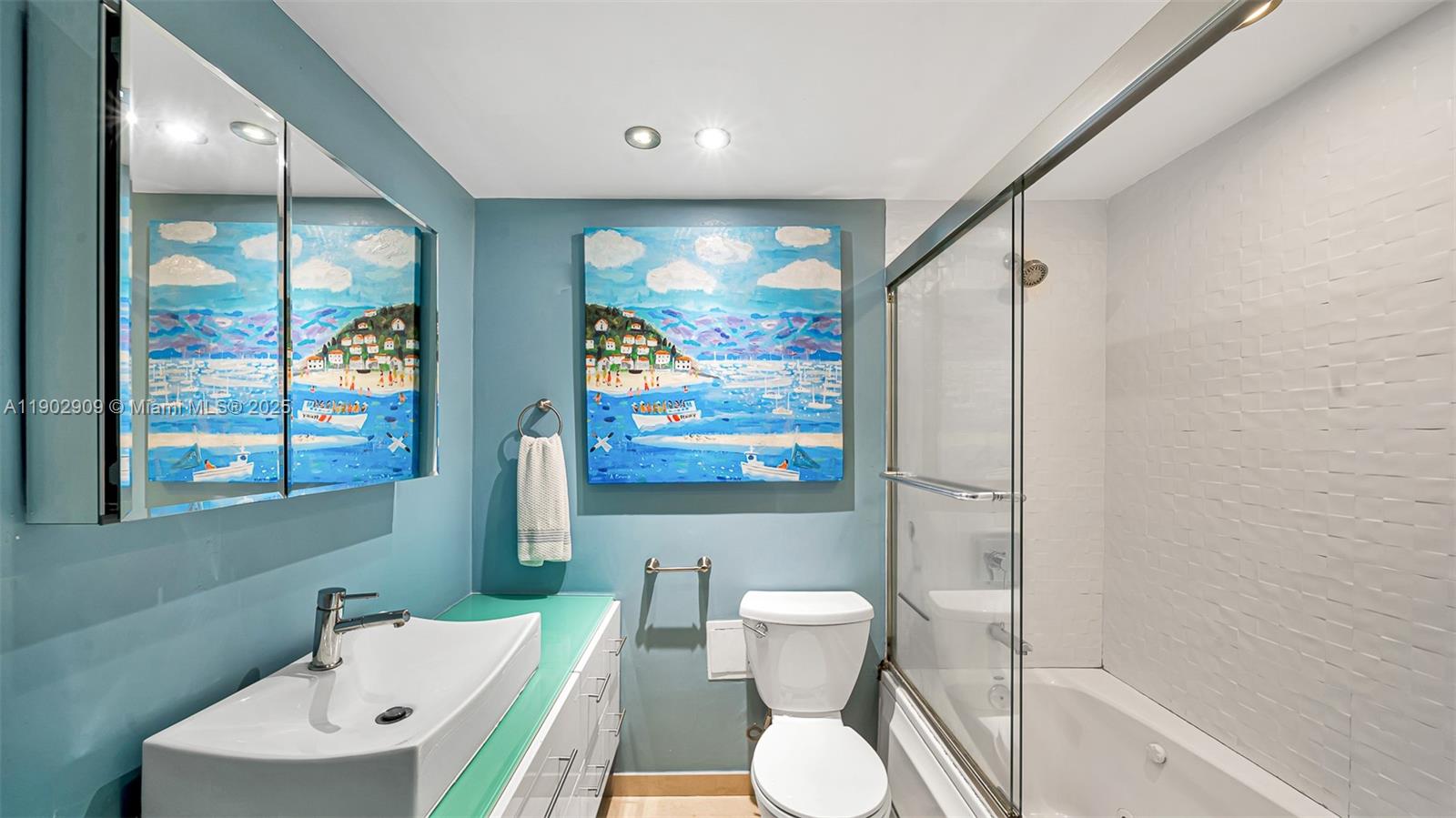 MIRADOR 1200 CONDO - Residential