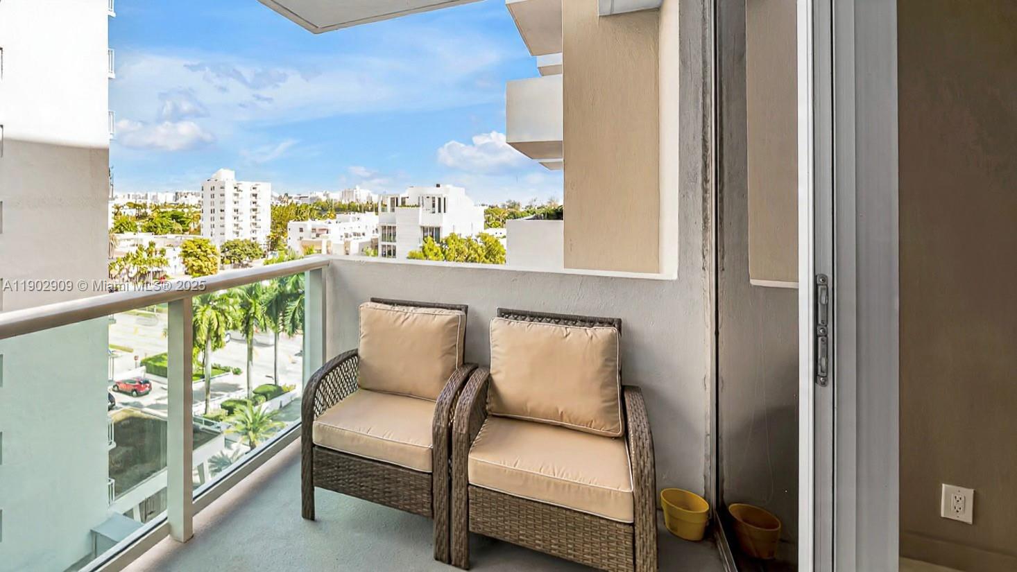 MIRADOR 1200 CONDO - Residential