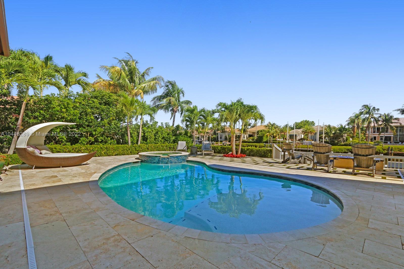 ADMIRALS COVE - Residential