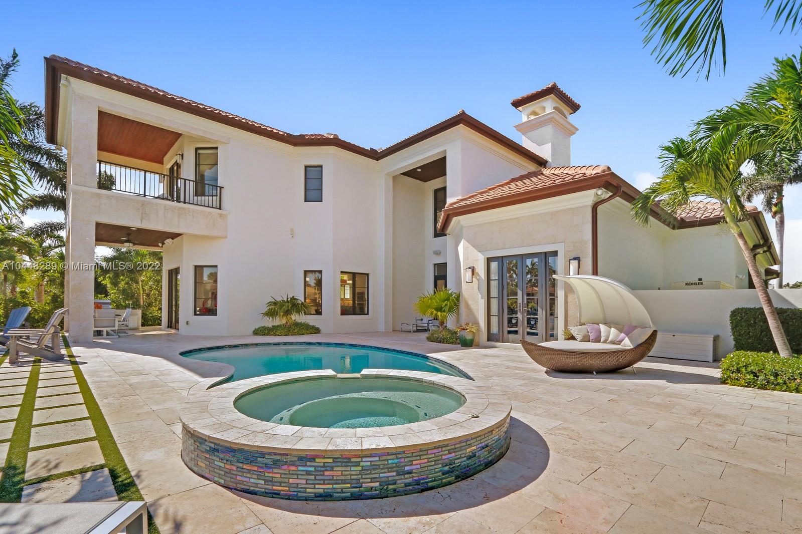 ADMIRALS COVE - Residential