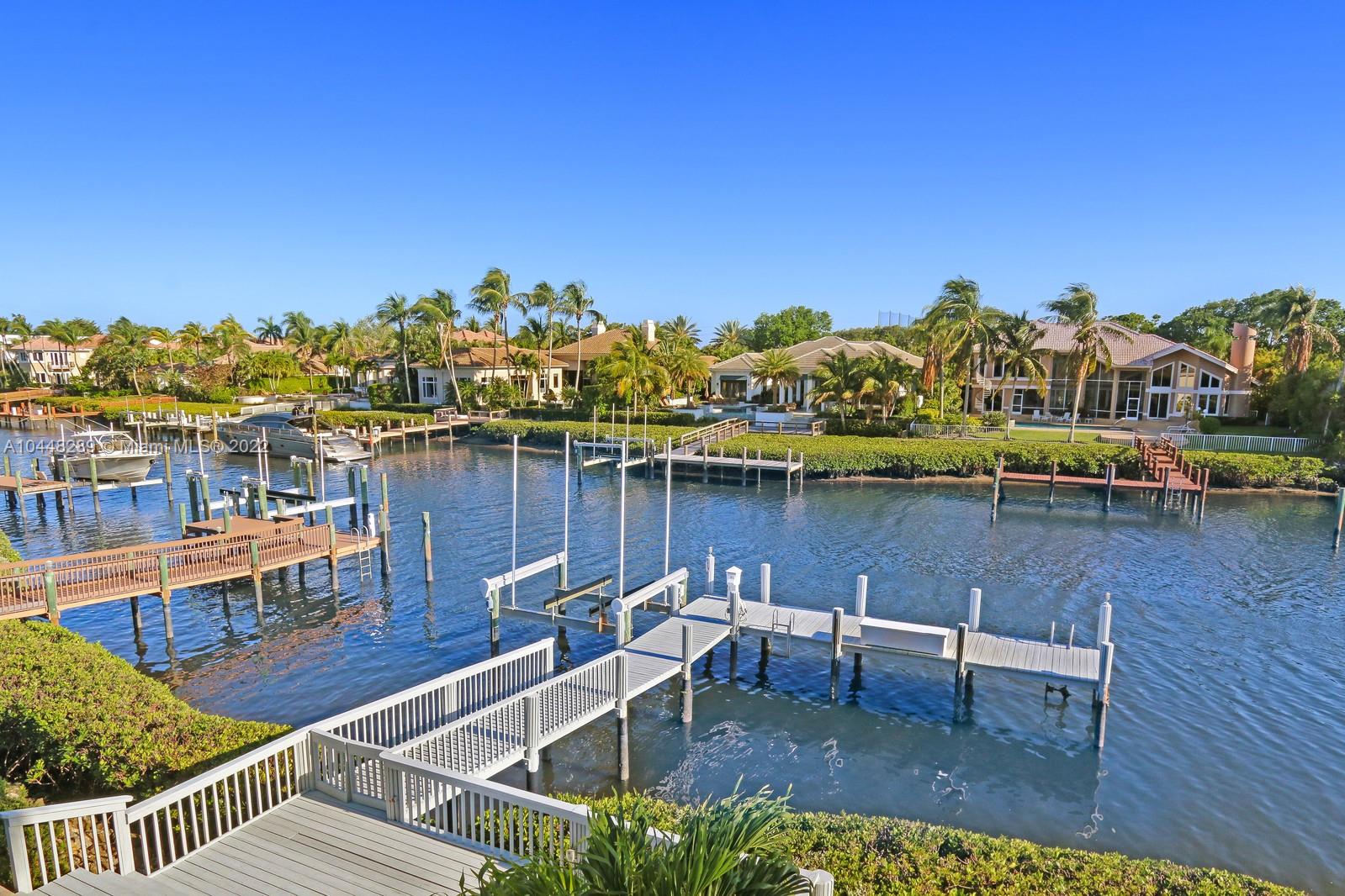 ADMIRALS COVE - Residential